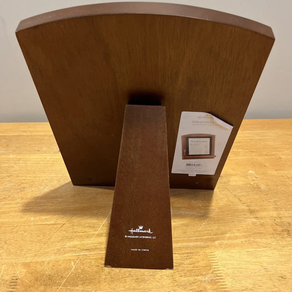HALLMARK TABLET HOLDER CHEFS DELIGHT New with tag Wood holds tablet or‎ cookbook
